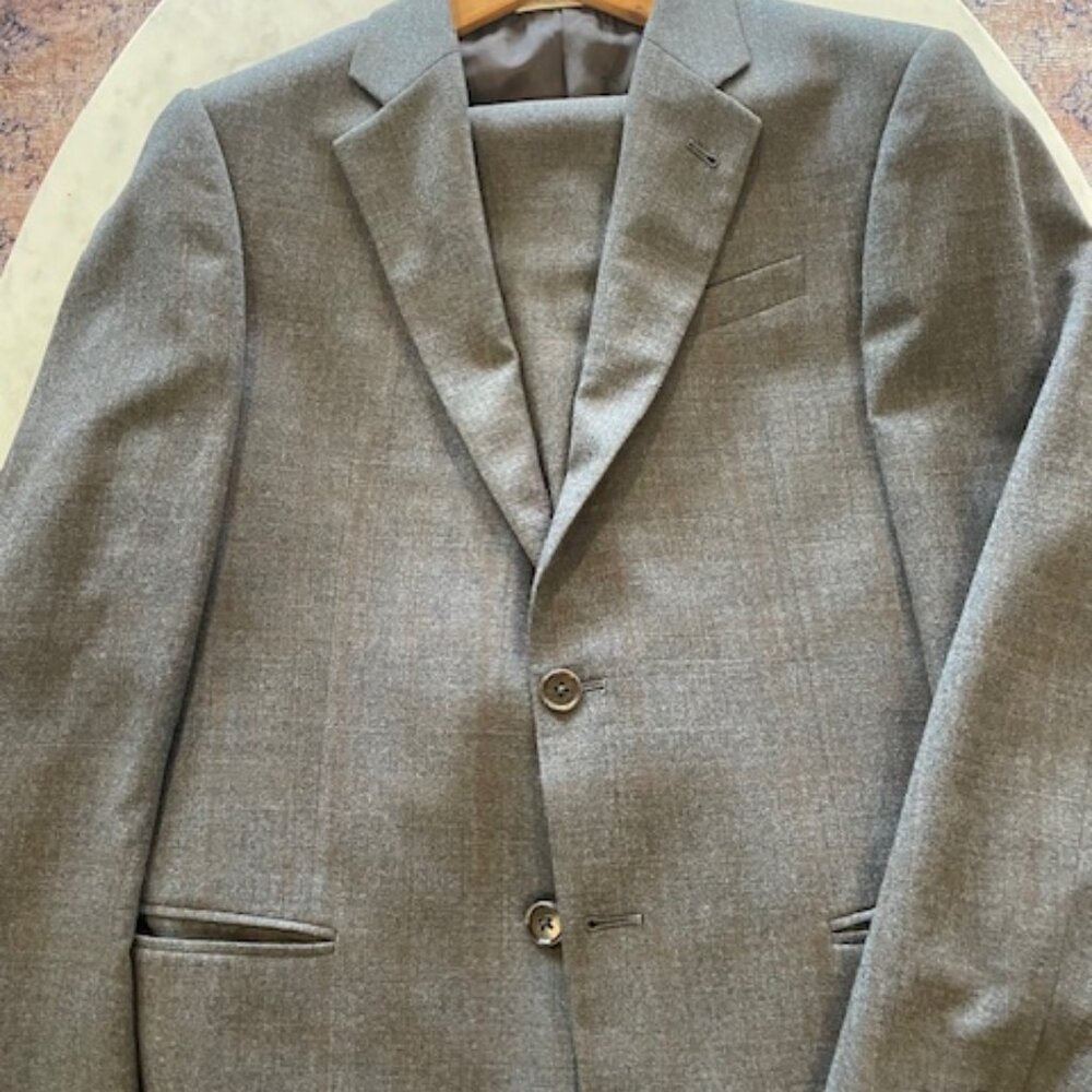 Men's 2-piece Armani Wool Suit, Size 38R